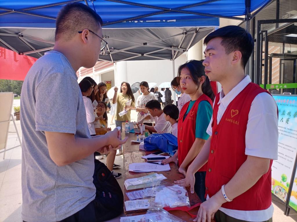 無償獻(xiàn)血宣教和免費(fèi)血型鑒定 (2).jpg